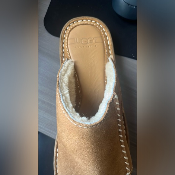 NIB UGGS - Picture 2 of 8